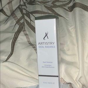 Artistry Ideal Radiance Spot Corrector